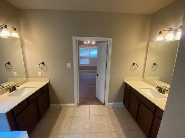Primary bathroom after the Spring Falls make-ready