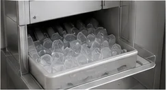 Built-in ice maker